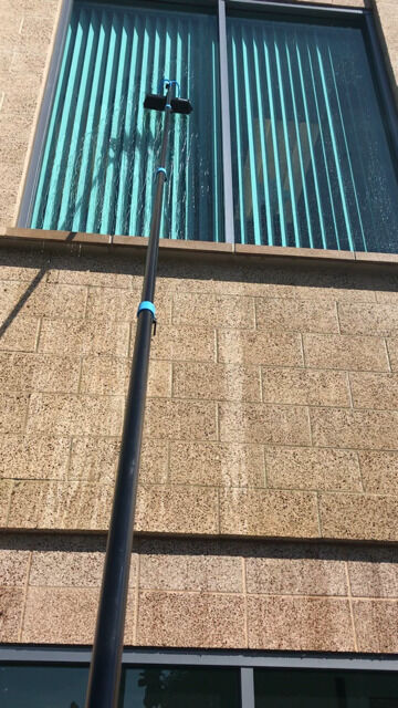 Commercial Window Cleaning in Laguna Hills