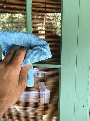 Window Cleaning in Huntington Beach, CA (2)